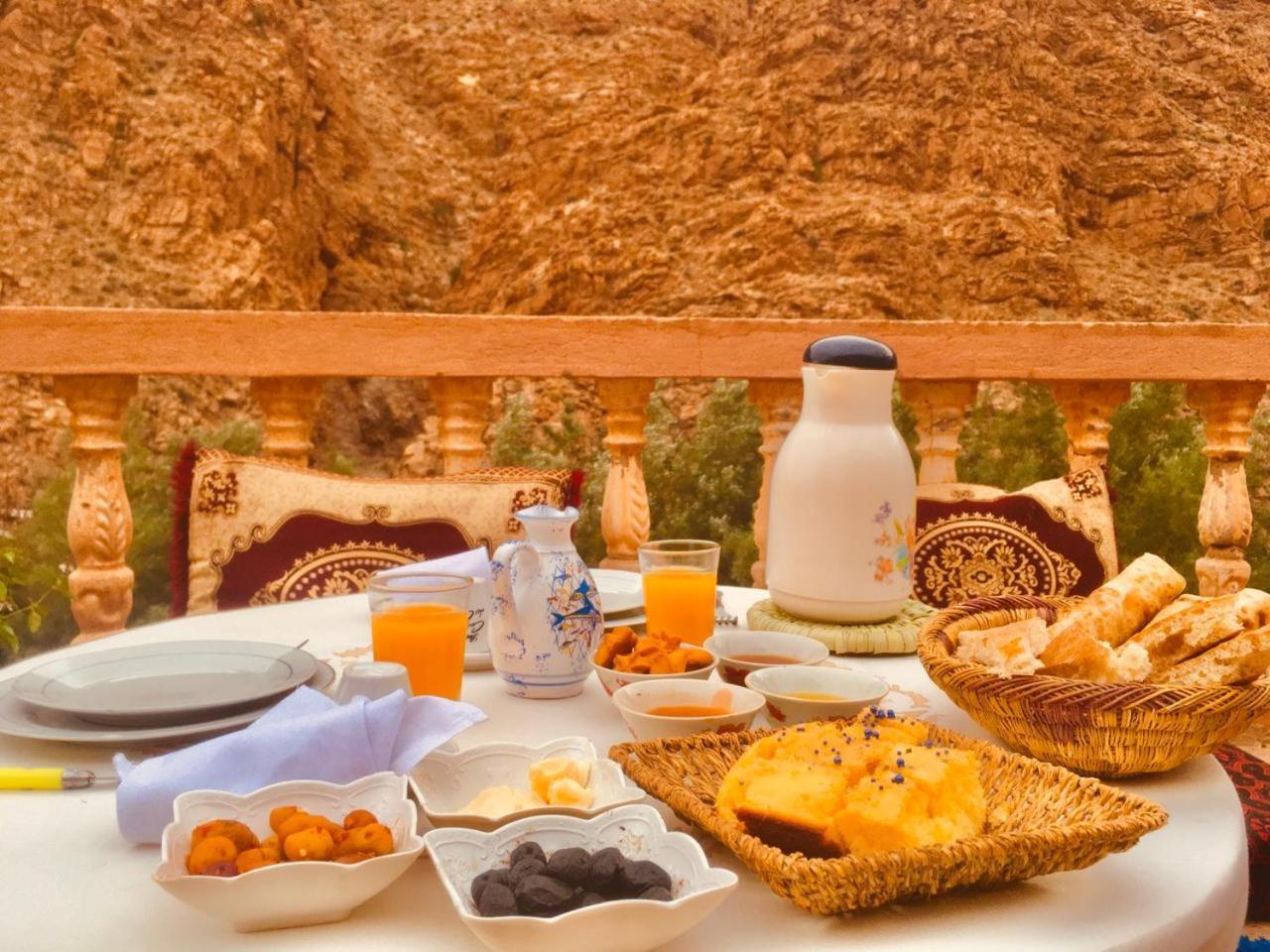 Hotel Panoramique De La Vallee Ait Idair Екстер'єр фото